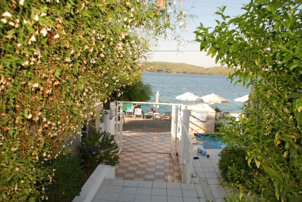 Akyali Hotel Guvercinlik  Rum bild
